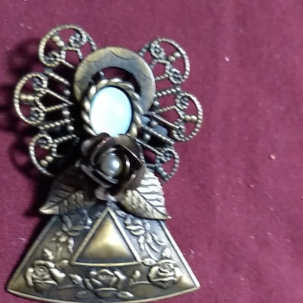 Angel - Picture 3 of 4